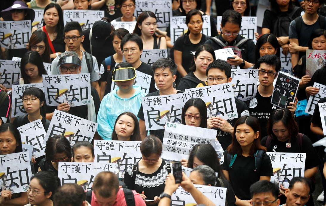 A Teacher Lost License for Promoting Hong Kong Independence