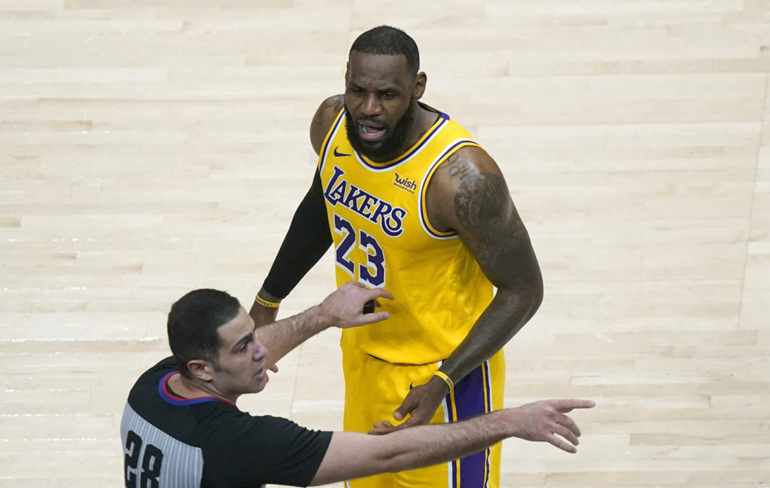 LeBron James Gets Into Altercation With Fans During Lakers Win