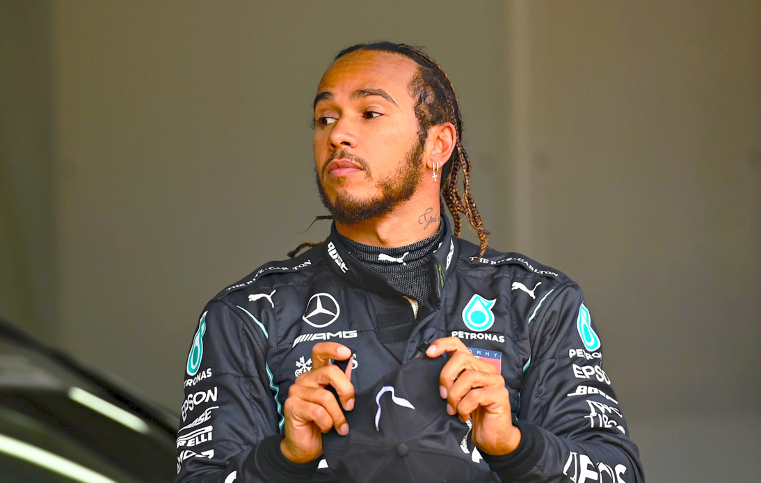 Lewis Hamilton To Continue Racing in F1 in 2022