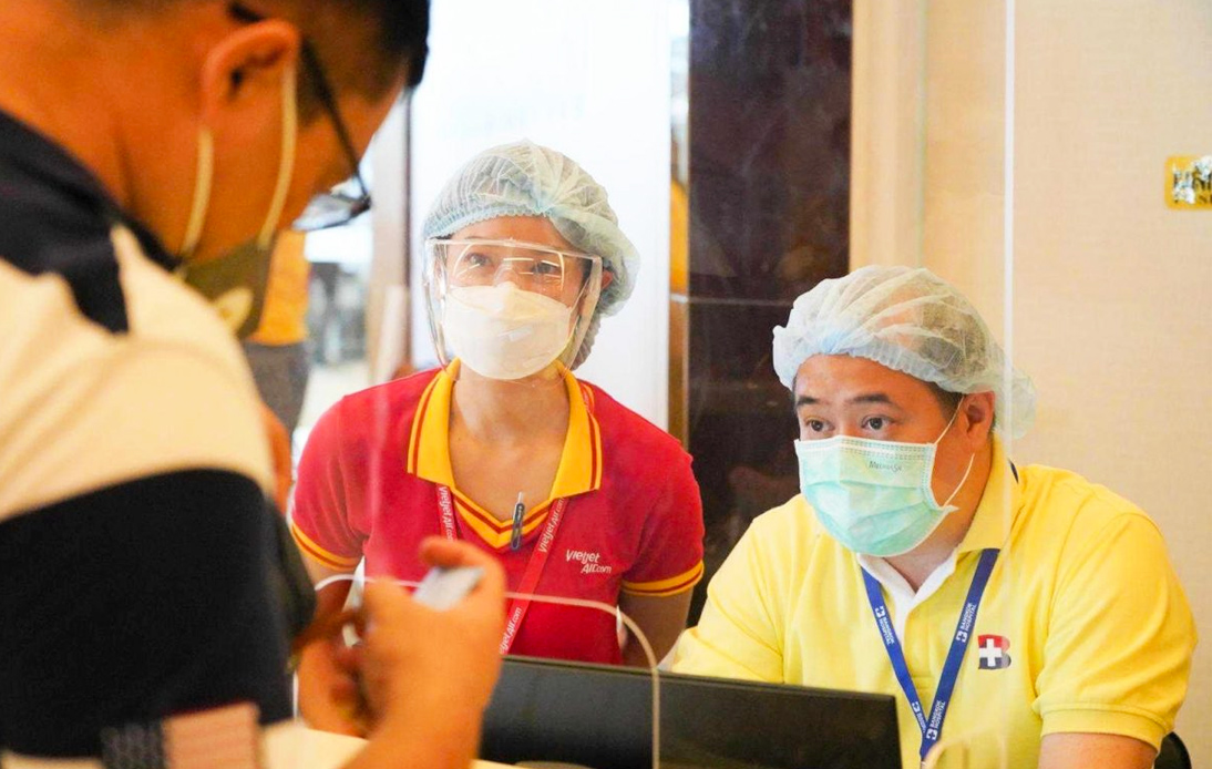 Thai Vietjet Assists Medical Staff During Vaccination Activities