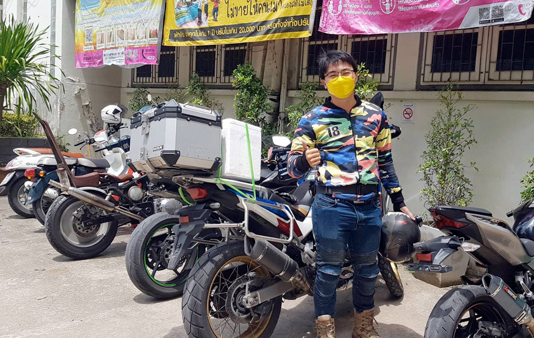Bangkok’s ‘Super Riders’ Deliver Home-Isolation Covid Kits