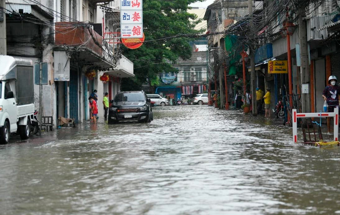 Bangkok On Alert, Further Flooding and High Tide Expected
