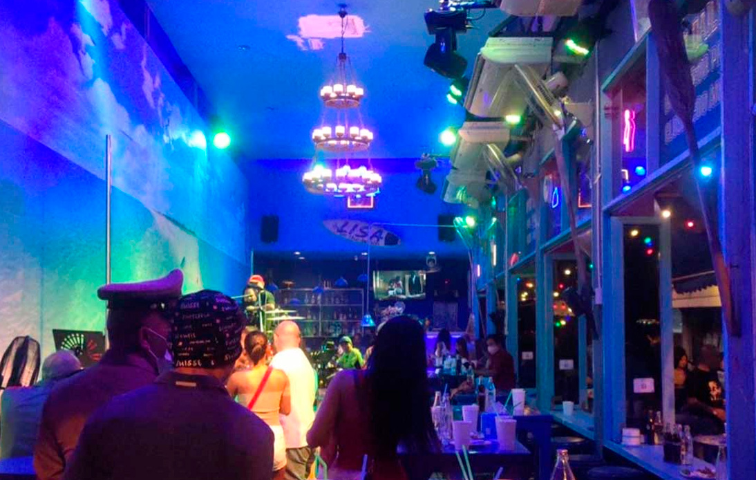 Pattaya Police Raid Pub, Arresting at Least 30 Customers