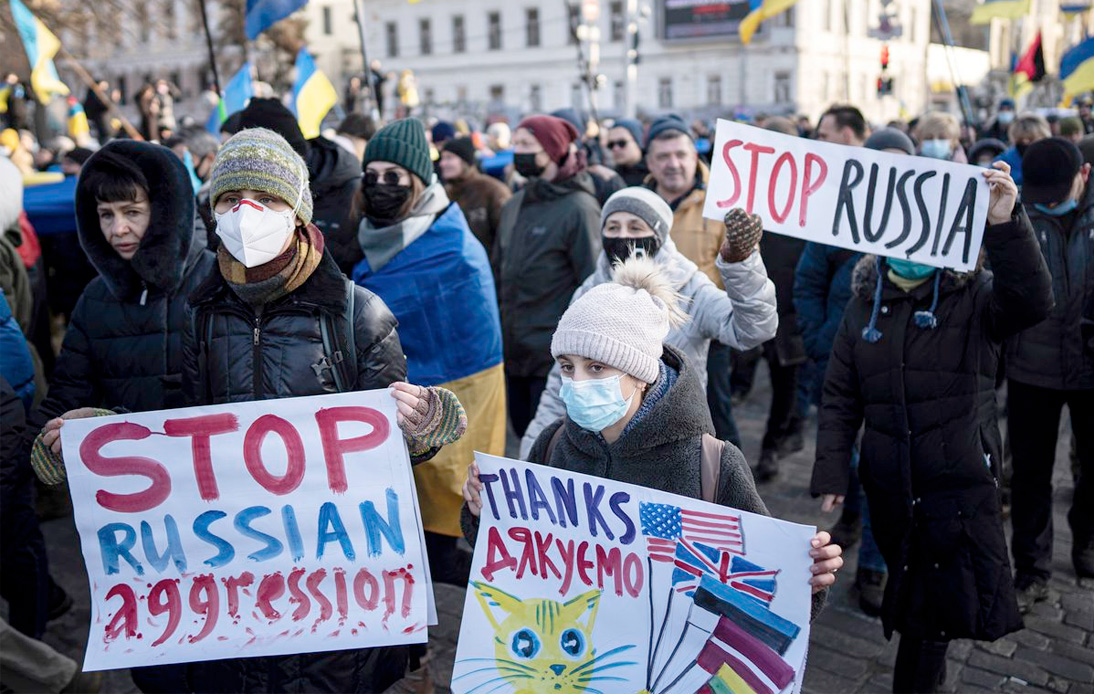 US Urges Americans To Leave Ukraine Amid Invasion Threats