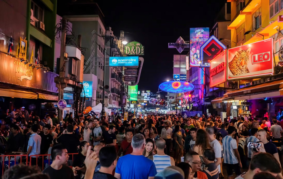 Khao San Road Nighttime Venues Might Open Until 4:00