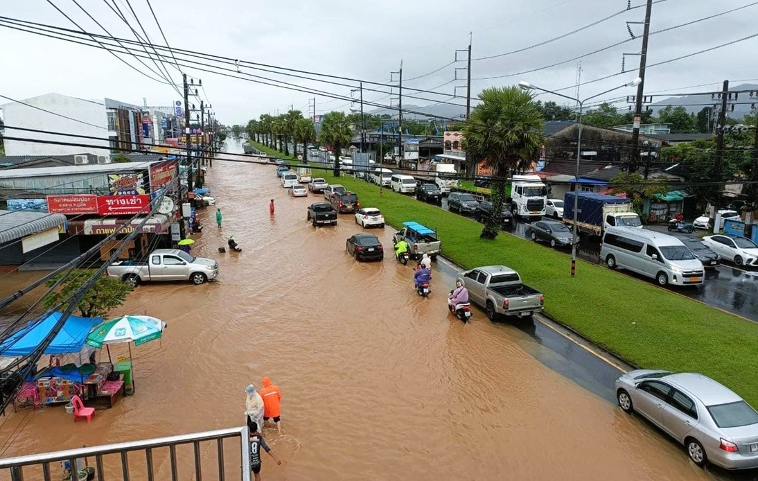 Phuket Still Affected by Floods, Power Outages, and Mudslides