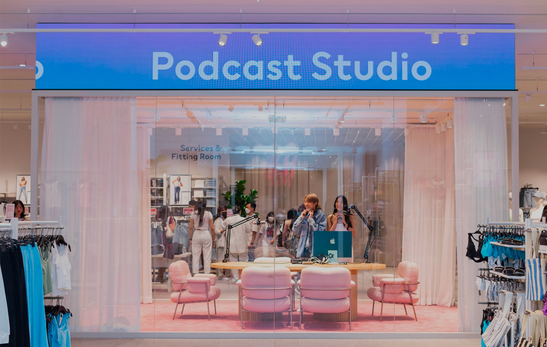 H&M’s New Siam Paragon Store Has a Café and a Podcast Studio