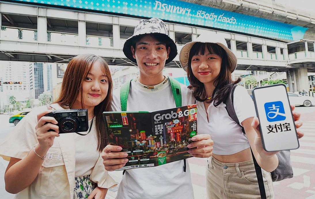 Grab Teams With Alipay, Kakao Pay For Chinese, Korean Visitors