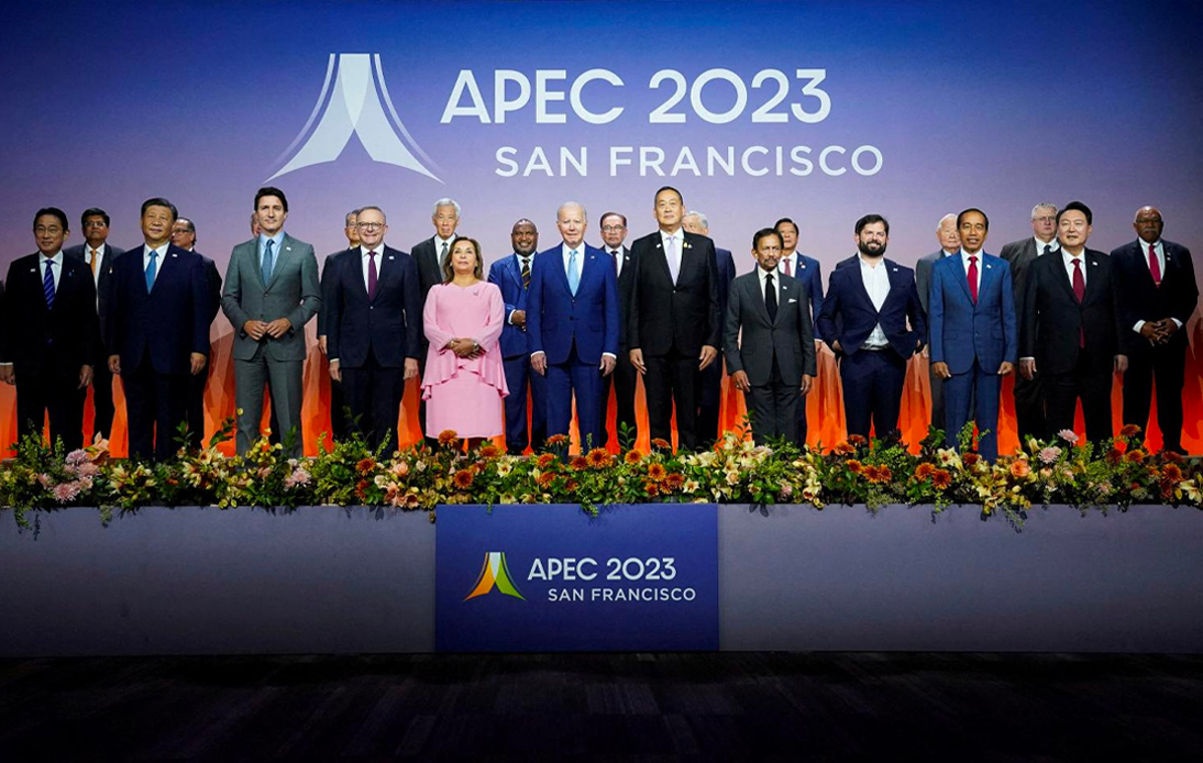 PM Courts Foreign Investors, Engages With Leaders at APEC