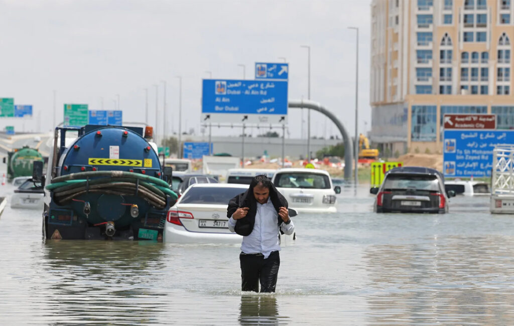 Heavy Rain and Floods Disrupt Dubai Airport, Kill 19 in Oman