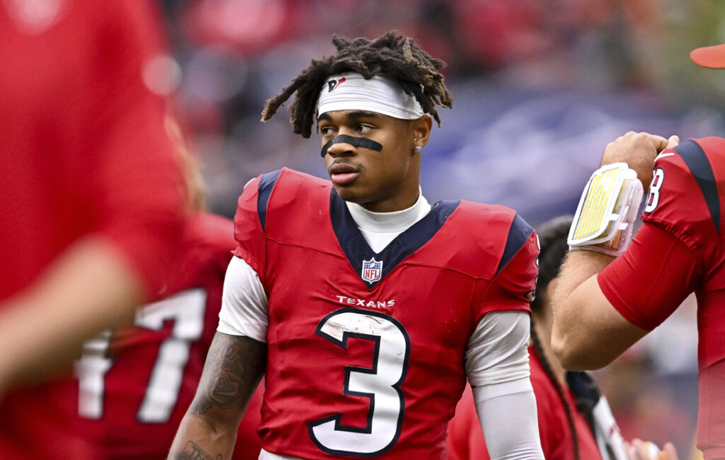Texans WR Tank Dell Sustains Injuries in Nightclub Shooting