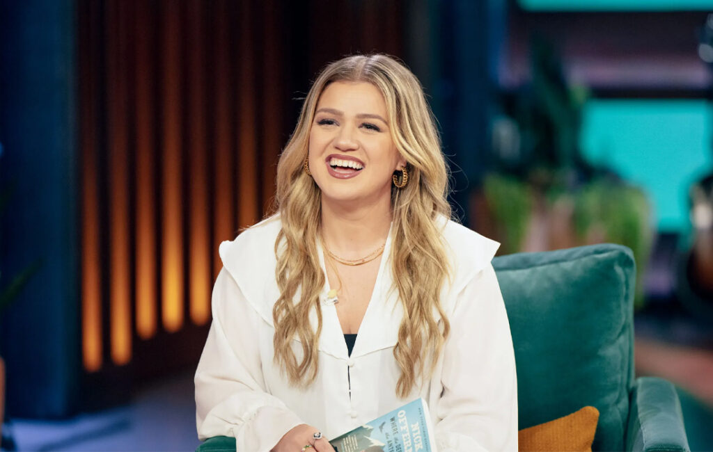 Kelly Clarkson Opens Up About Using Weight-Loss Medication